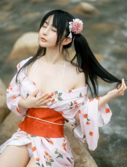 亚洲国产制服丝袜av_超清在线播放观看